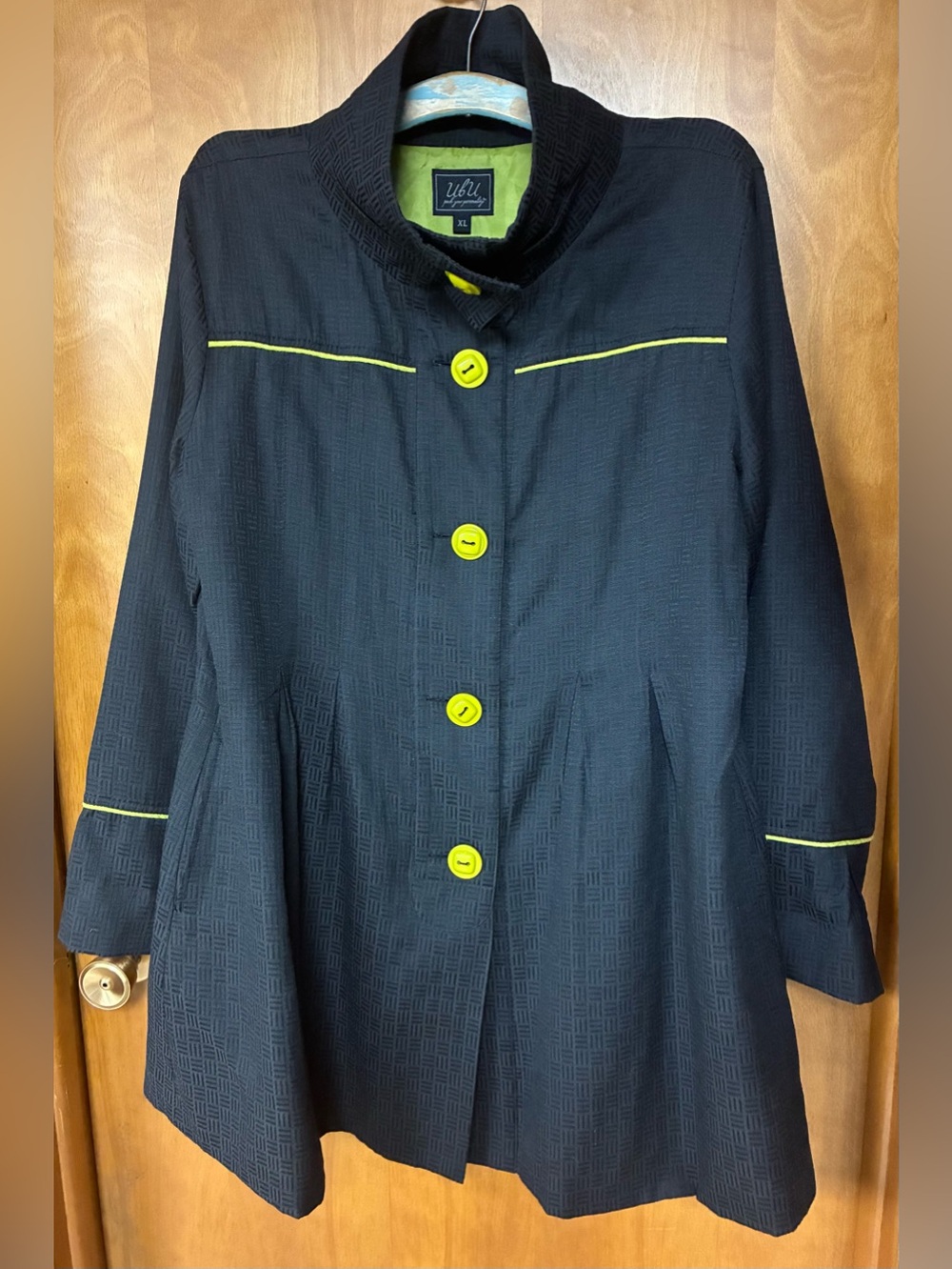 UBU Black Textured A-Line Swing Coat Lime Green Accents Size XL Pockets